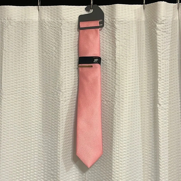 J. Ferrar narrow pink tie - Picture 1 of 1